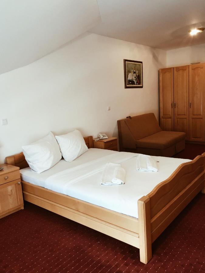 Hotel Kupres Купрес Екстериор снимка
